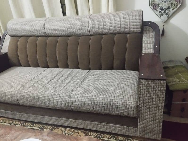 5 seater sofa in good condition 0