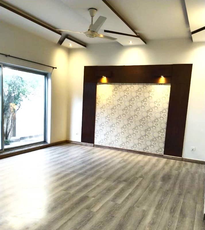 Upper Portion 01 Kanal Modern House For Rent In DHA Phase 2 Block-S Lahore. 3