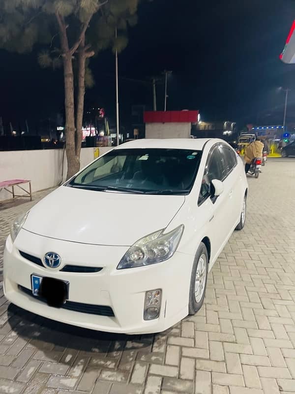 Toyota Prius 2011 model 14 import Islamabad reg 1