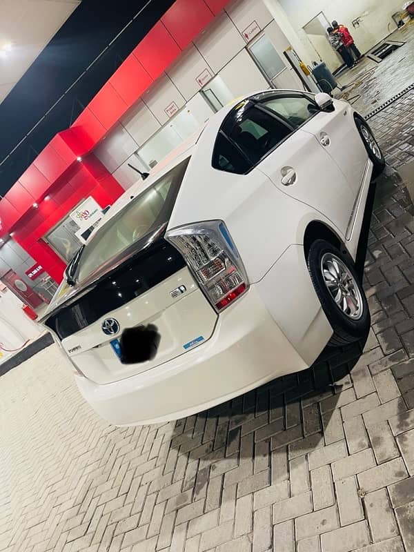 Toyota Prius 2011 model 14 import Islamabad reg 3