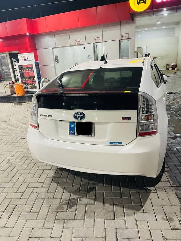 Toyota Prius 2011 model 14 import Islamabad reg 4