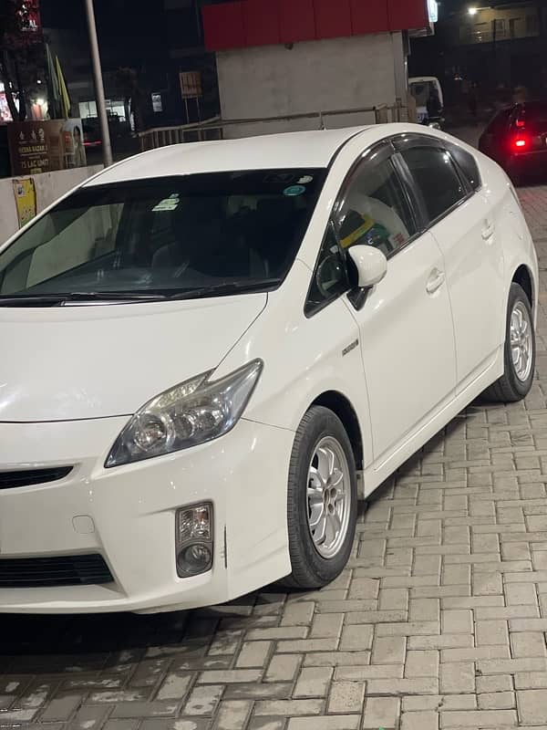 Toyota Prius 2011 model 14 import Islamabad reg 5