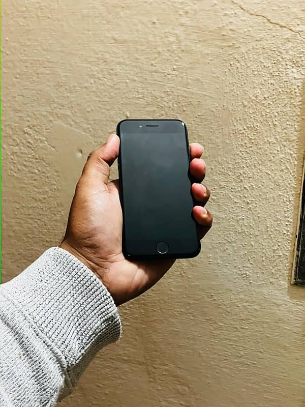 iPhone 7 Non PTA 1