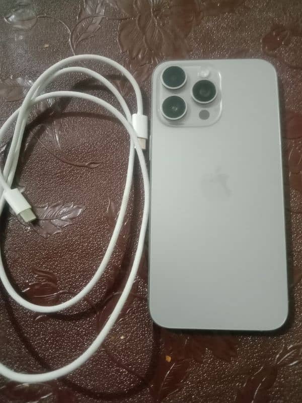 urgent for sale IPHONE 15 PRO MAX 1