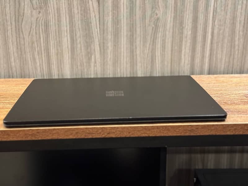 Microsoft Laptop 2 I7 8th gen 1