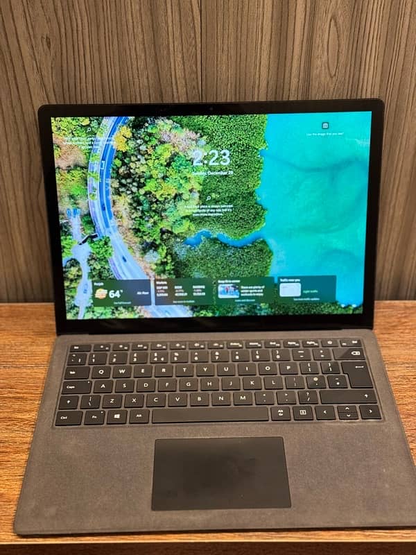 Microsoft Laptop 2 I7 8th gen 2