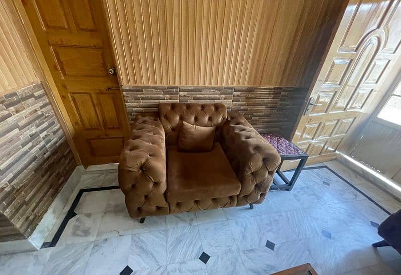 5 seater sofa set slightly used 2