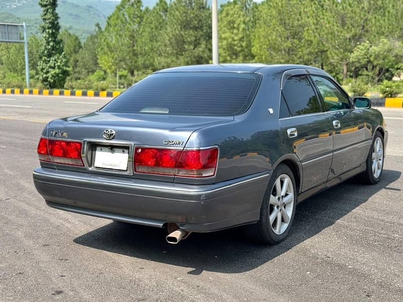 Toyota Crown 2000 4