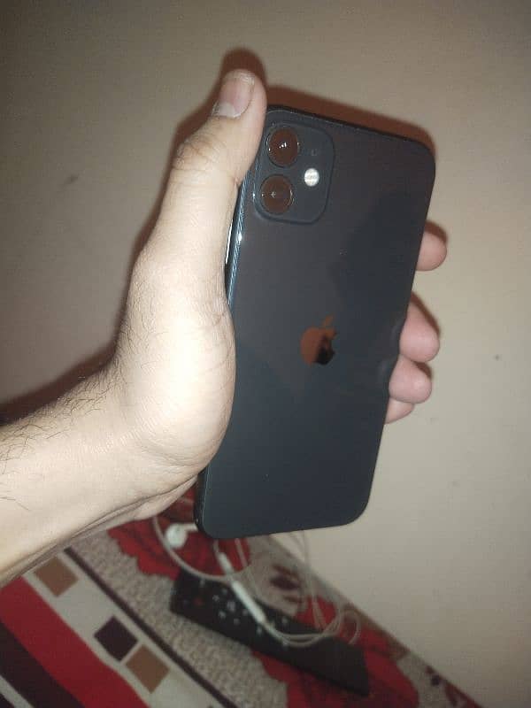 iphone 11 64 gb jv black excellent condition 1