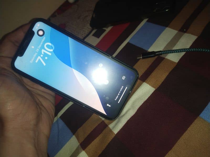 iphone 11 64 gb jv black excellent condition 5