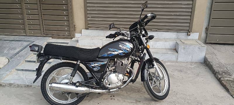 Suzuki 150 gs 4