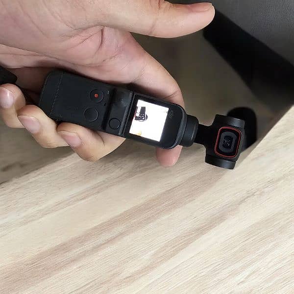 dji osmo pocket 2  creator combo 1