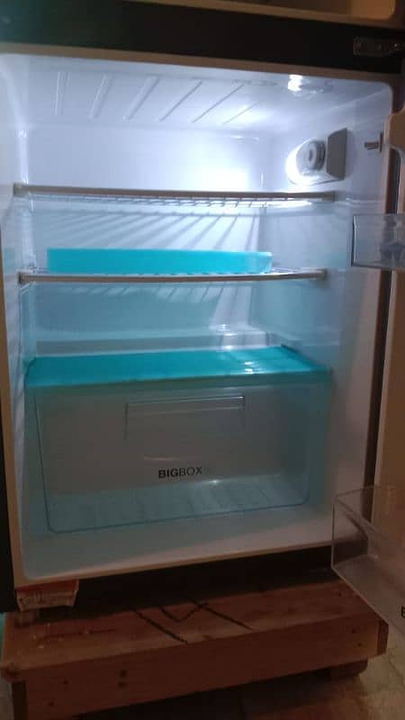 Haier Refrigerator glass door mid size 1