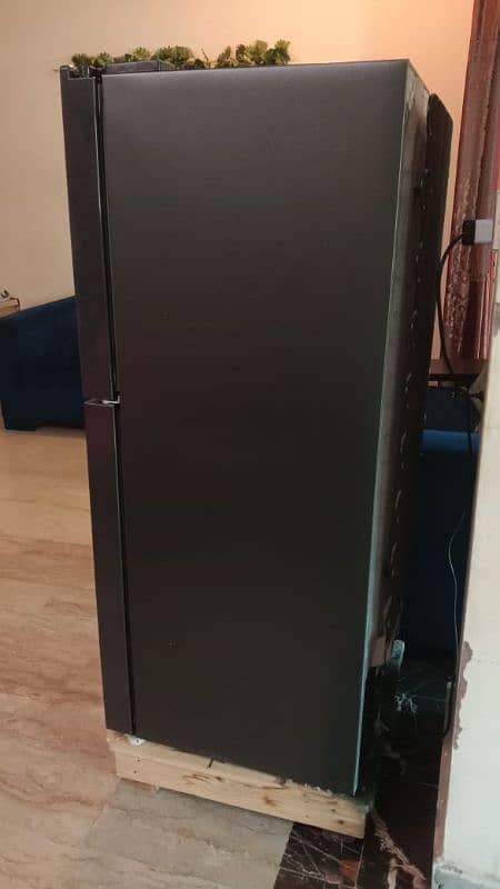 Haier Refrigerator glass door mid size 2