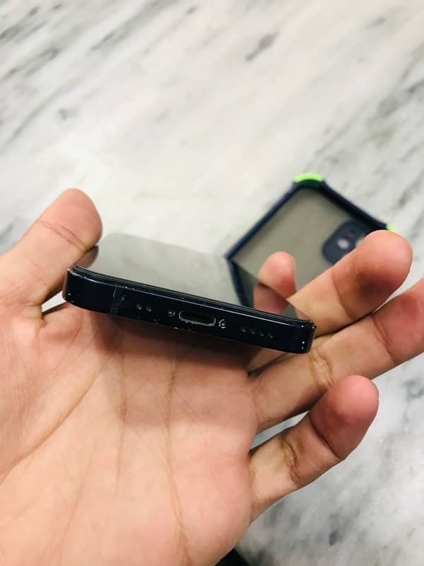 iPhone 12 mini 3