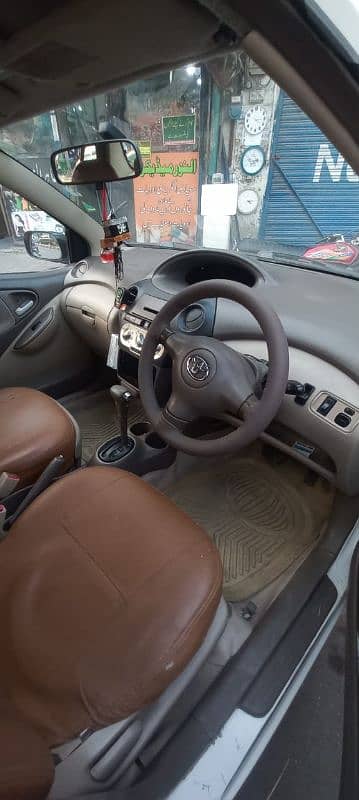 Toyota Platz 2004 4