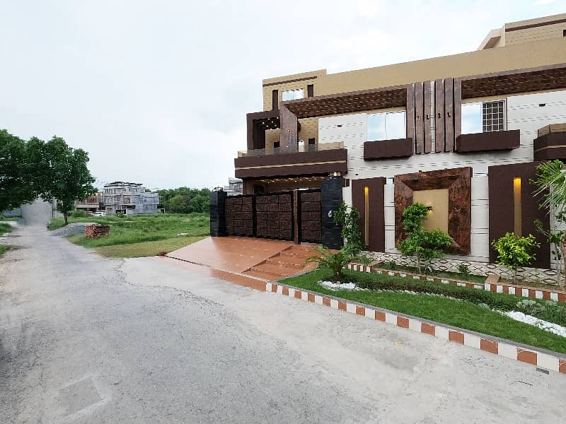 Brand New 14 Marla Triple Storey House Near Main 150ft Road Nasheman Iqbal Phase-2 LHR 1