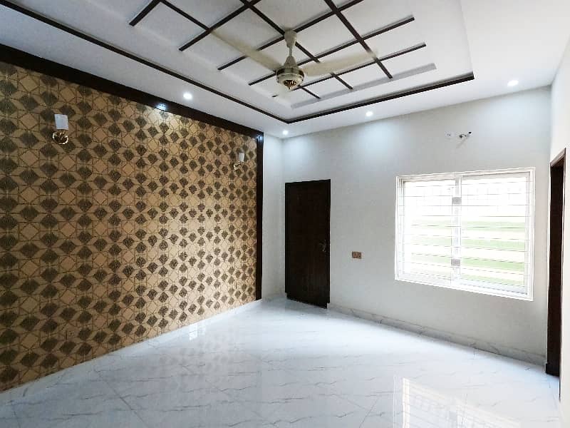 Owner Needy 10 Marla Double Unit House Near Mosque Park Commercial Nasheman Iqbal Phase-2 near Valencia Town LHR 14