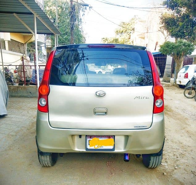 Daihatsu Mira 2011 0