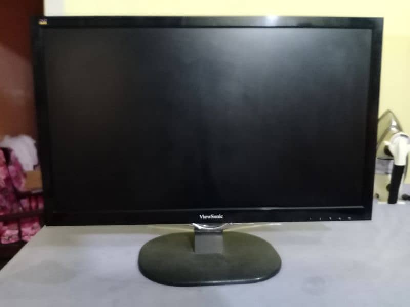 CPU Dell with led view sonic 19" inch 8