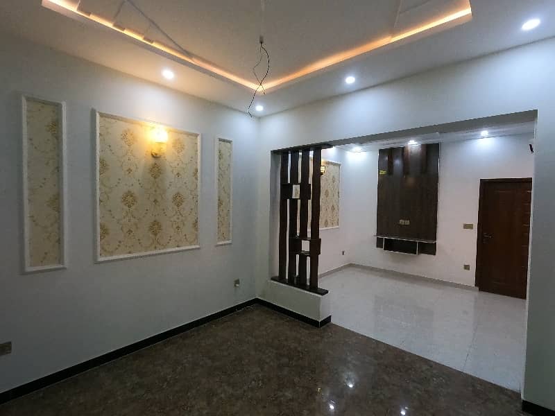 5 MARLA BRAND NEW HOUSE FOR SALE | PRIME LOCATION near Main 150ft Rd Nasheman E Iqbal Phase-2 near Valencia Town LHR 5