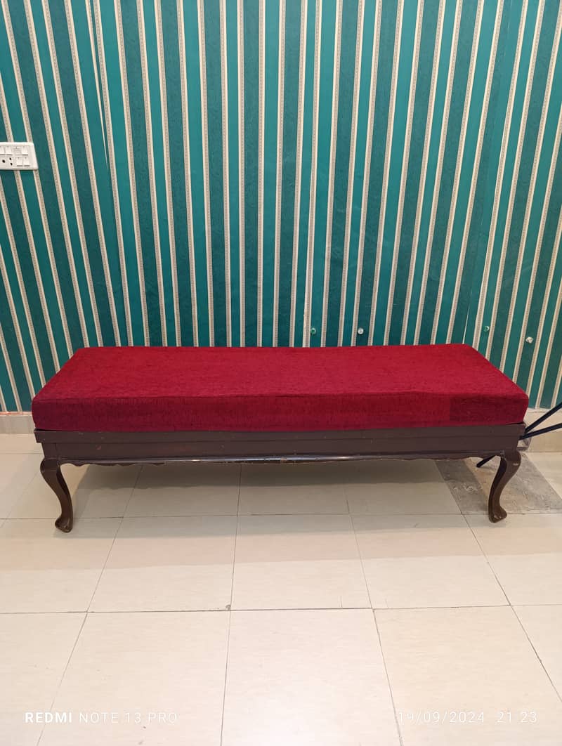 3 seater Wooden Settie 1