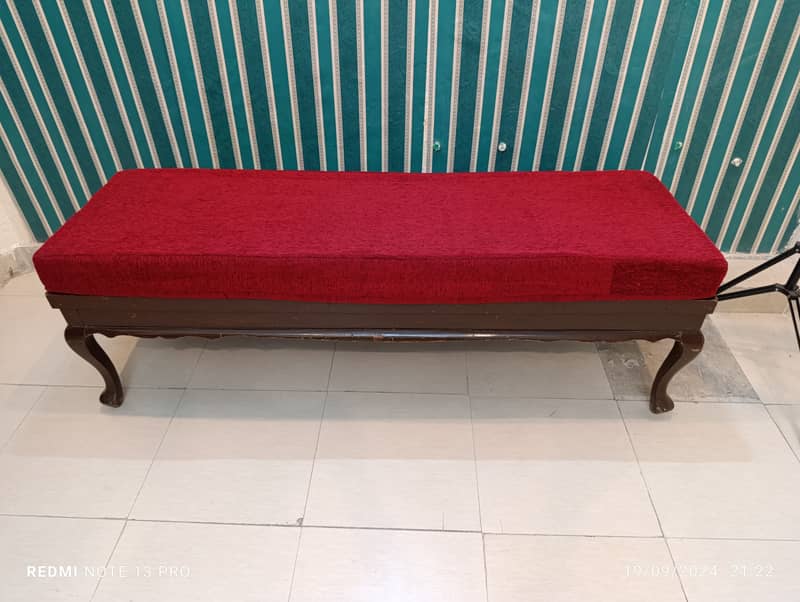 3 seater Wooden Settie 4