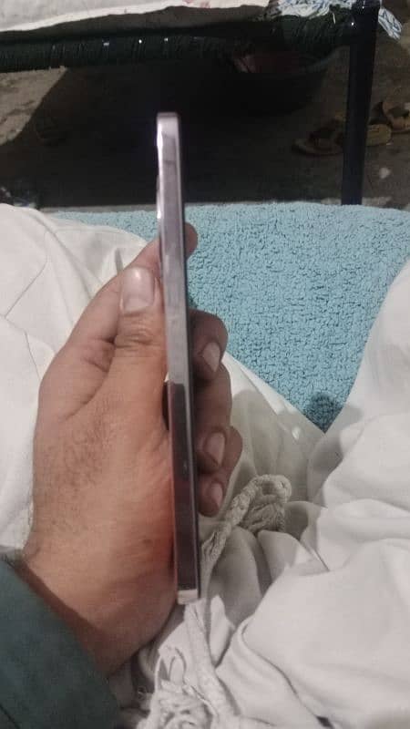 good condition oppo Reno f12 5g 12. . . . 256 3