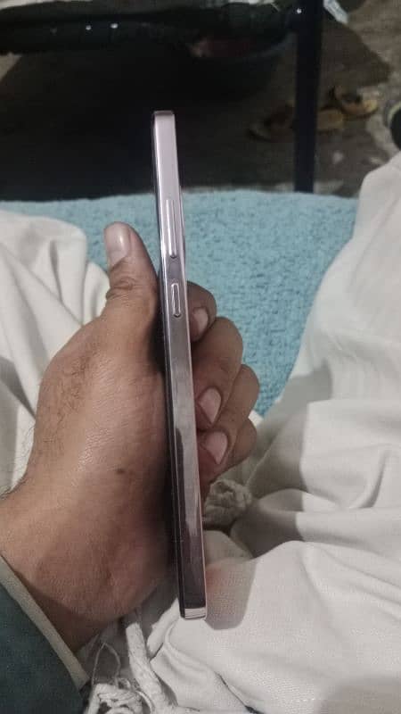 good condition oppo Reno f12 5g 12. . . . 256 4