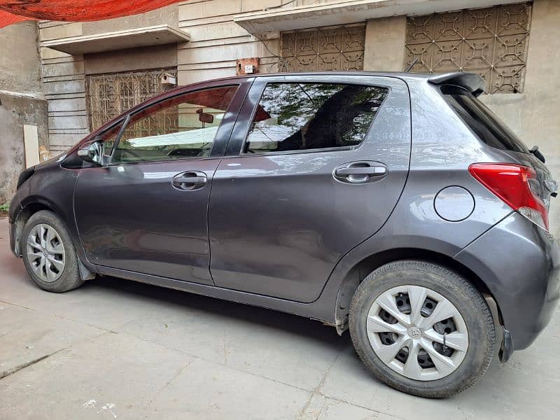 Toyota Vitz 2015 3