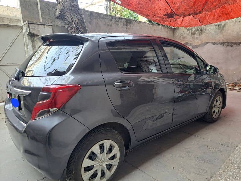 Toyota Vitz 2015 4