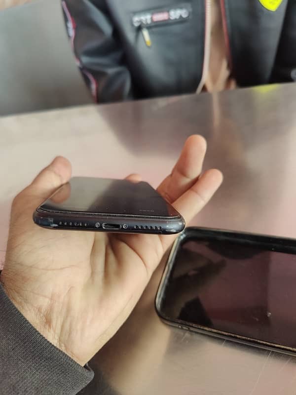 IPhone XR 256GB Factory unlock 4