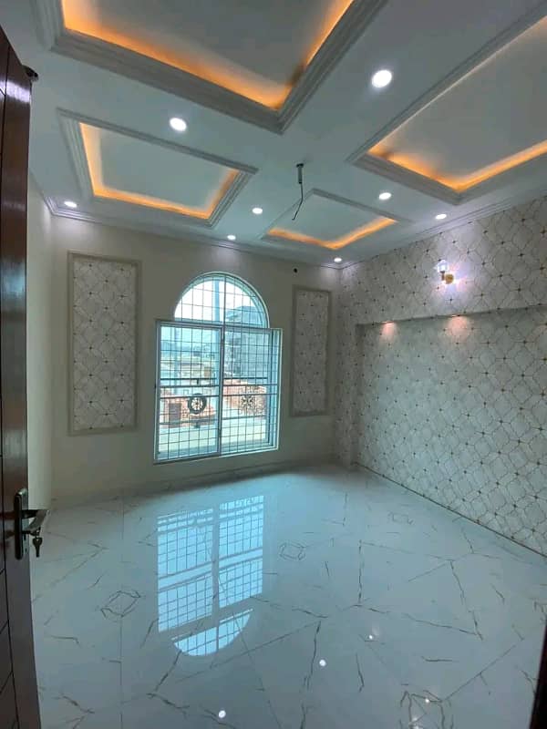 Lower lock upar portion available for rent 10