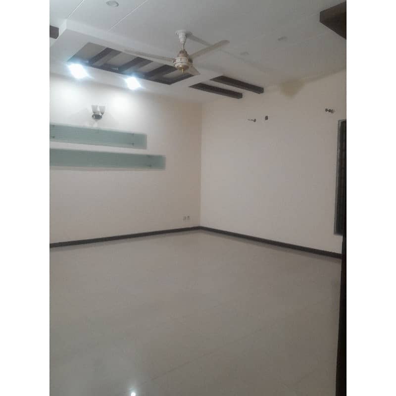 1 Kanal Lower Portion For Rent For Office Use Corner Separate Gerage Wapda Town Man Road D3 Block 4