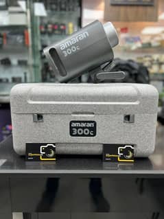 Aputure amaran 300c Light