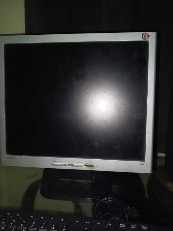 "Complete Desktop PC Setup – Ready to Use" 1