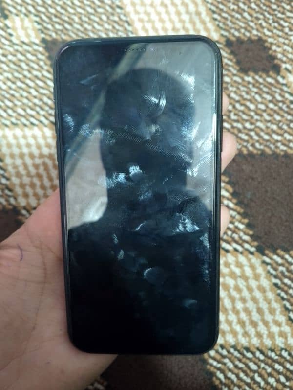 Iphone XR condition 10 by 9 0