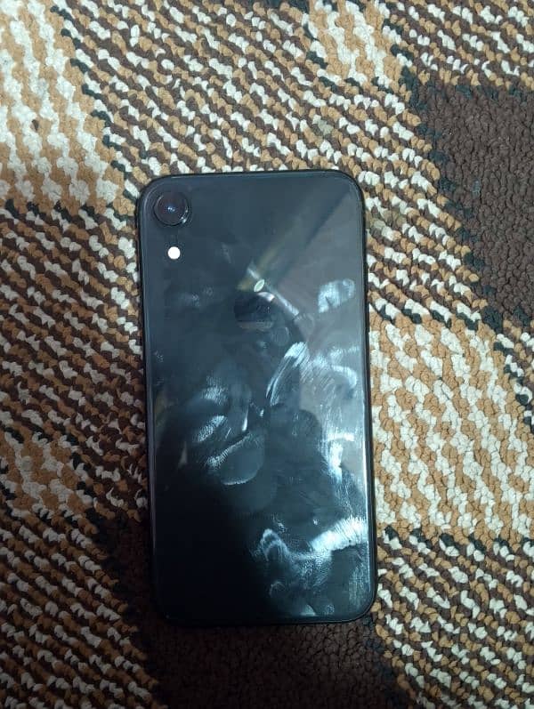 Iphone XR condition 10 by 9 1