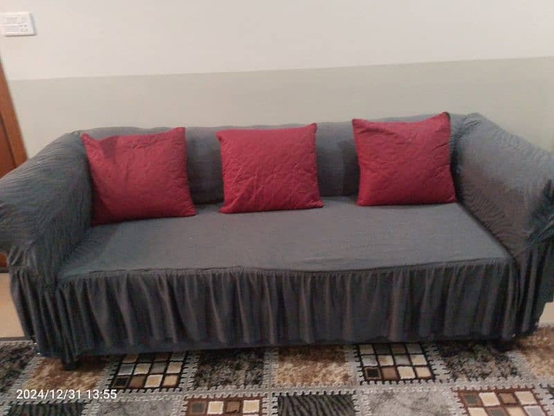 7 seater sofa with tablee 3