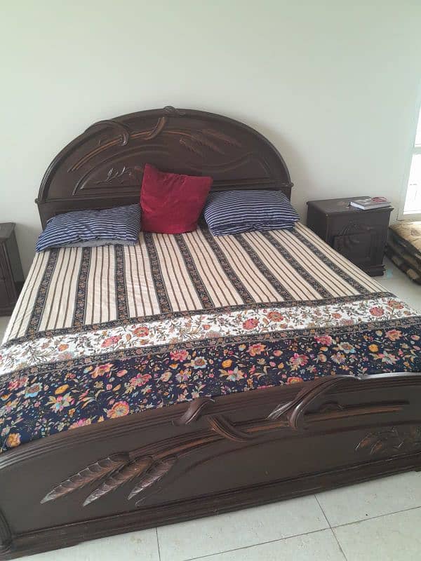 king size bed set with side tables and dressing table 0