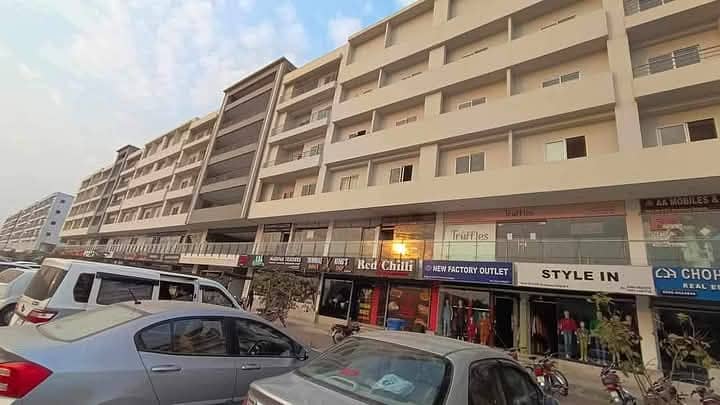 5 Marla flat available for rent in Velencia housing society Lahore 0