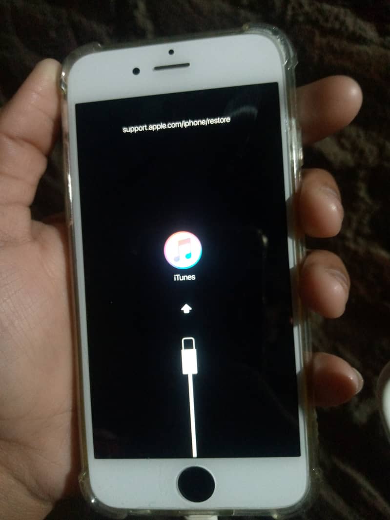 I phone 6 16GB Wala Mobile Hai Problem I tune Restore baki all ok con 2