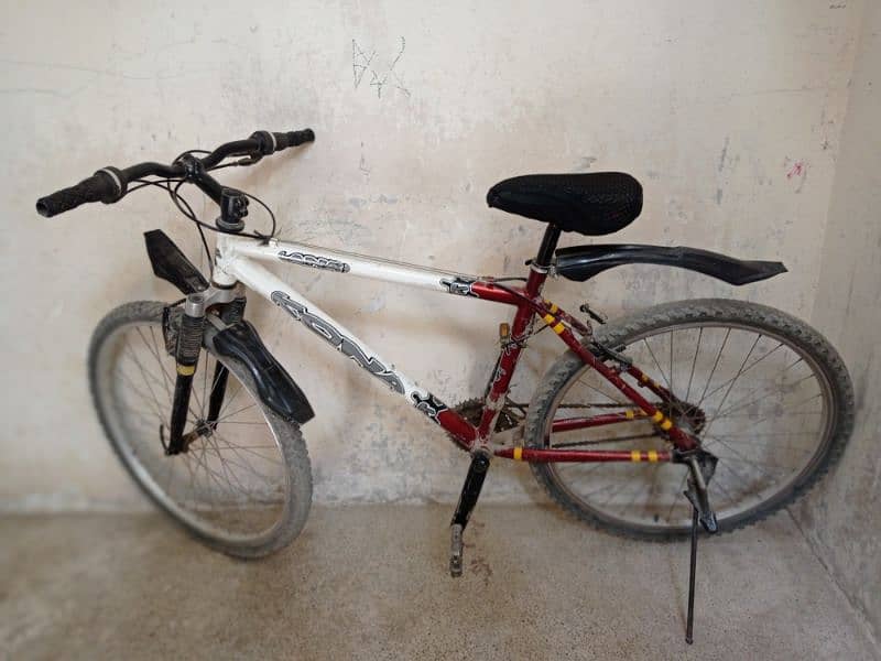 steel frame fully original Japan ki cycle hai 10 by 9.5 ki condition 6