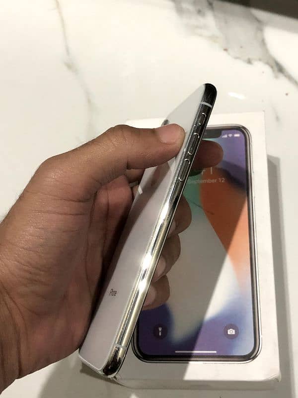 iphone x 256Gb pta approved with box and charger 5