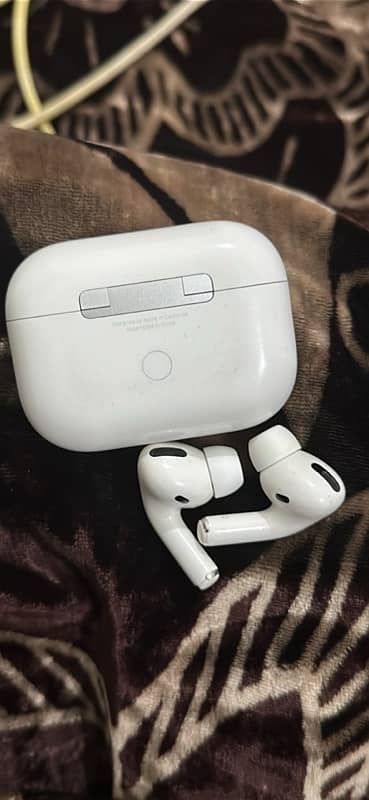 Apple AirPods Pro (Original) 1