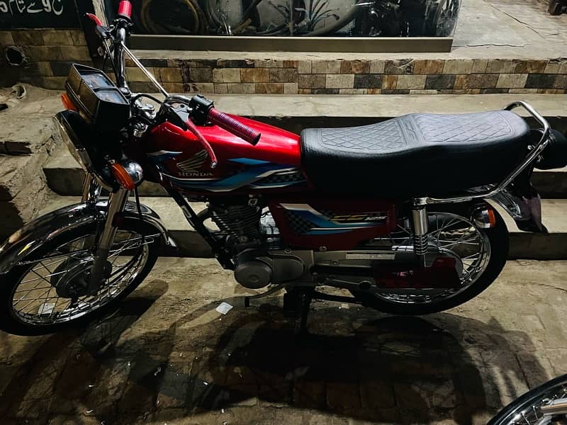 honda 125 2024 red urgent sale 2