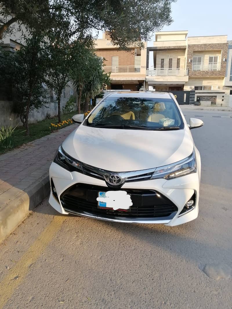 Toyota Corolla Altis Grande X 1.8 Beige Interior 2022 0