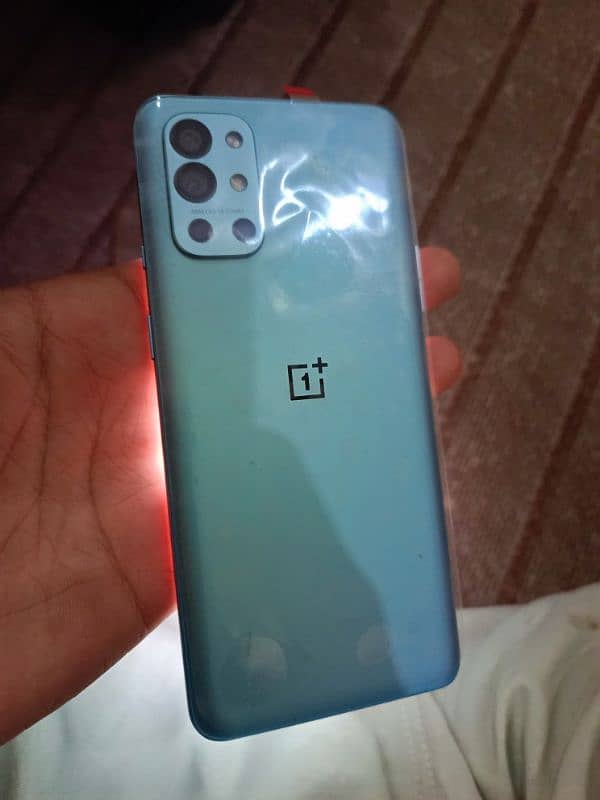 OnePlus 9 r 2