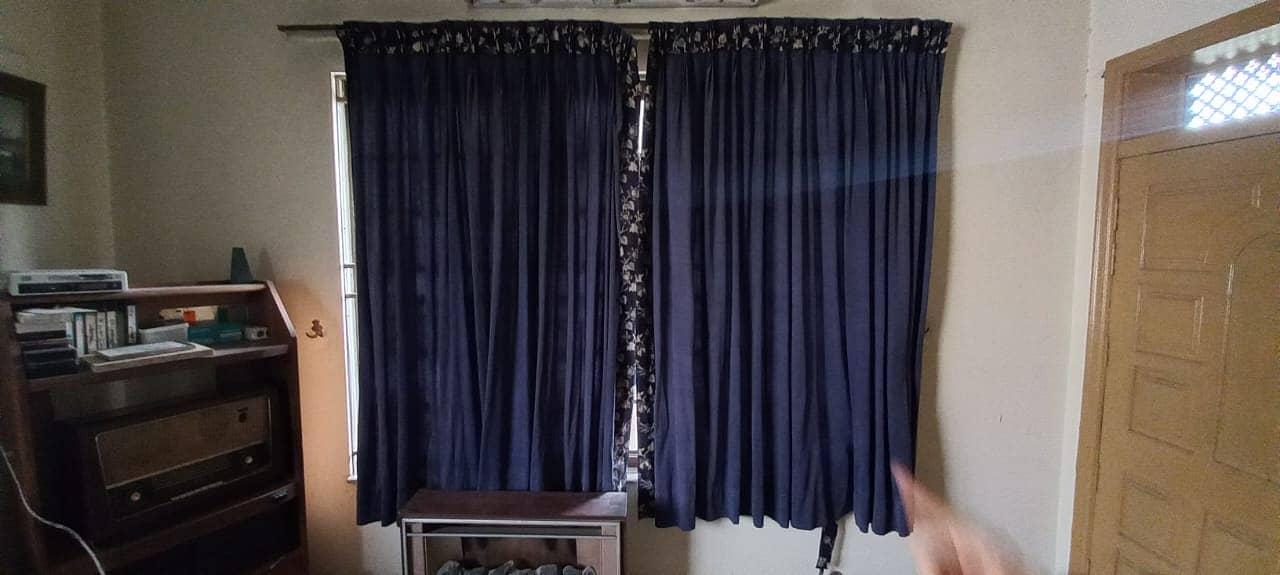 12 Curtains with lining are for dale 3