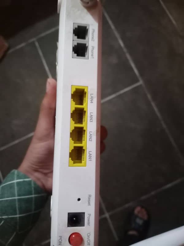 Ptcl flash fiber internet device 2